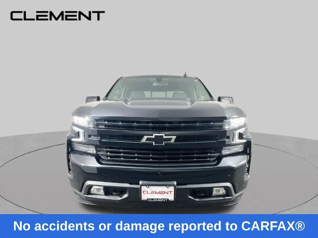 Chevrolet Silverado photo 2