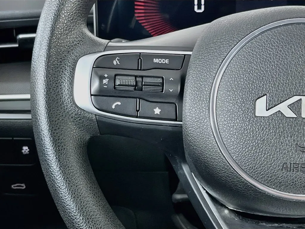 Kia K5 photo 13