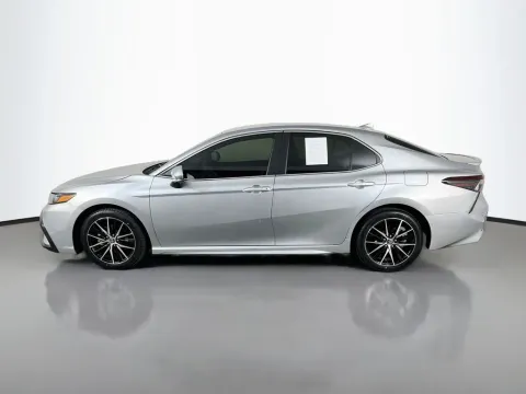 More photos of 2024 Toyota Camry SE at Clement Supercenter, MO