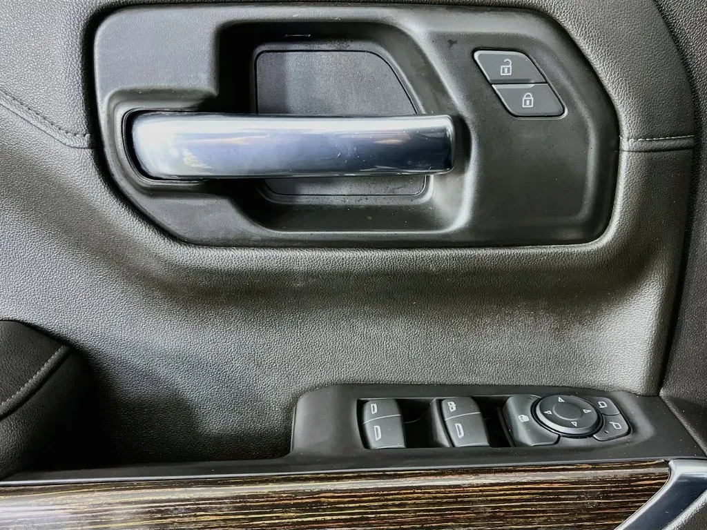 GMC Sierra photo 21