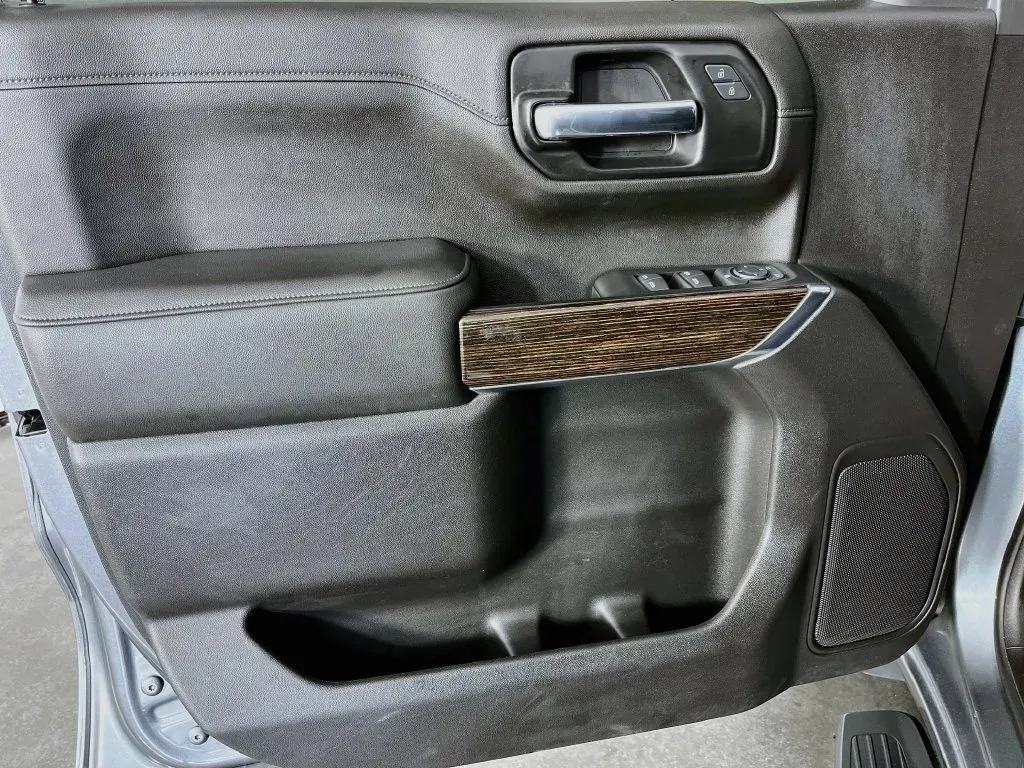 GMC Sierra photo 22