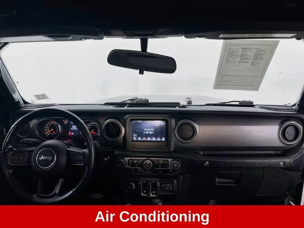 Jeep Wrangler photo 11