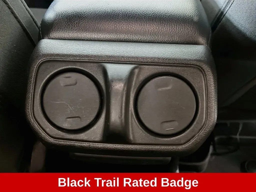 Jeep Wrangler photo 28