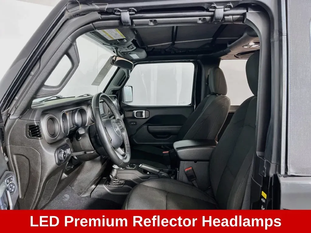 Jeep Wrangler photo 25