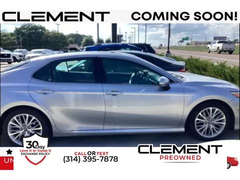 Silver 2018 Toyota Camry XLE for sale in St. Charles, MO