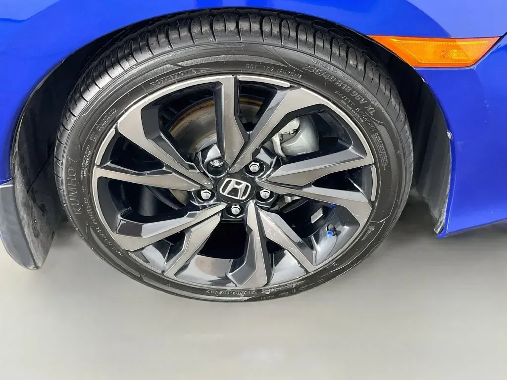 Honda Civic photo 31