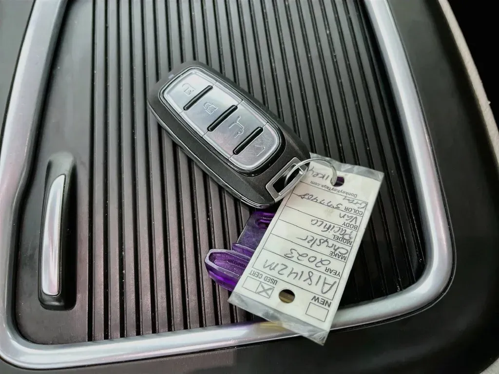 Chrysler Pacifica photo 22