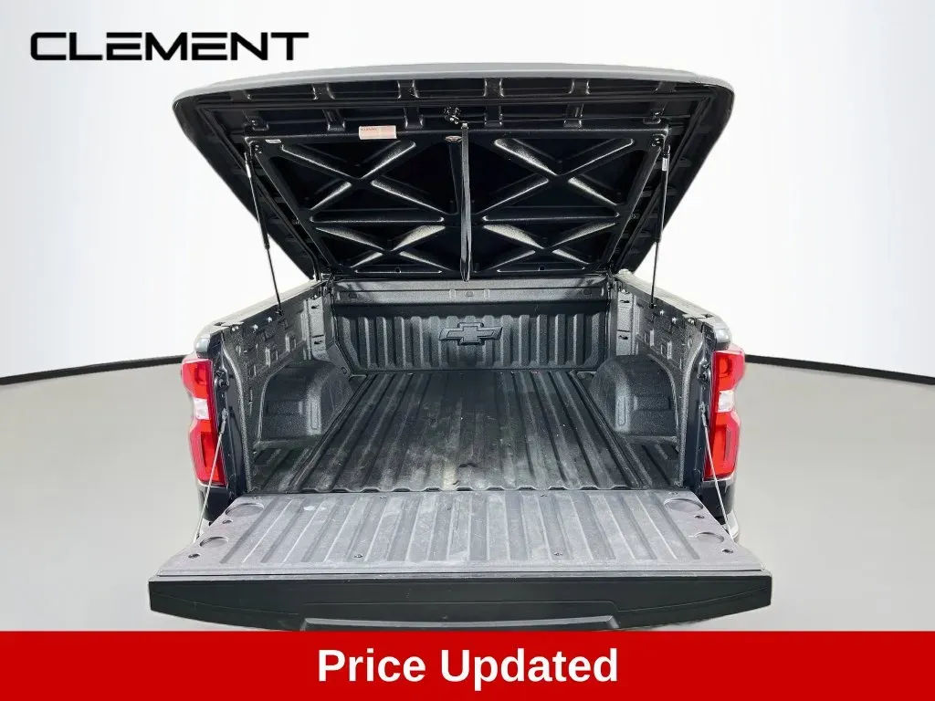 Chevrolet Silverado photo 9