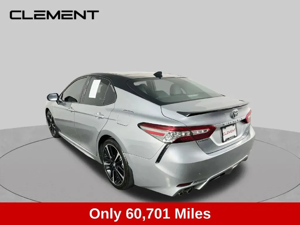 Toyota Camry photo 8