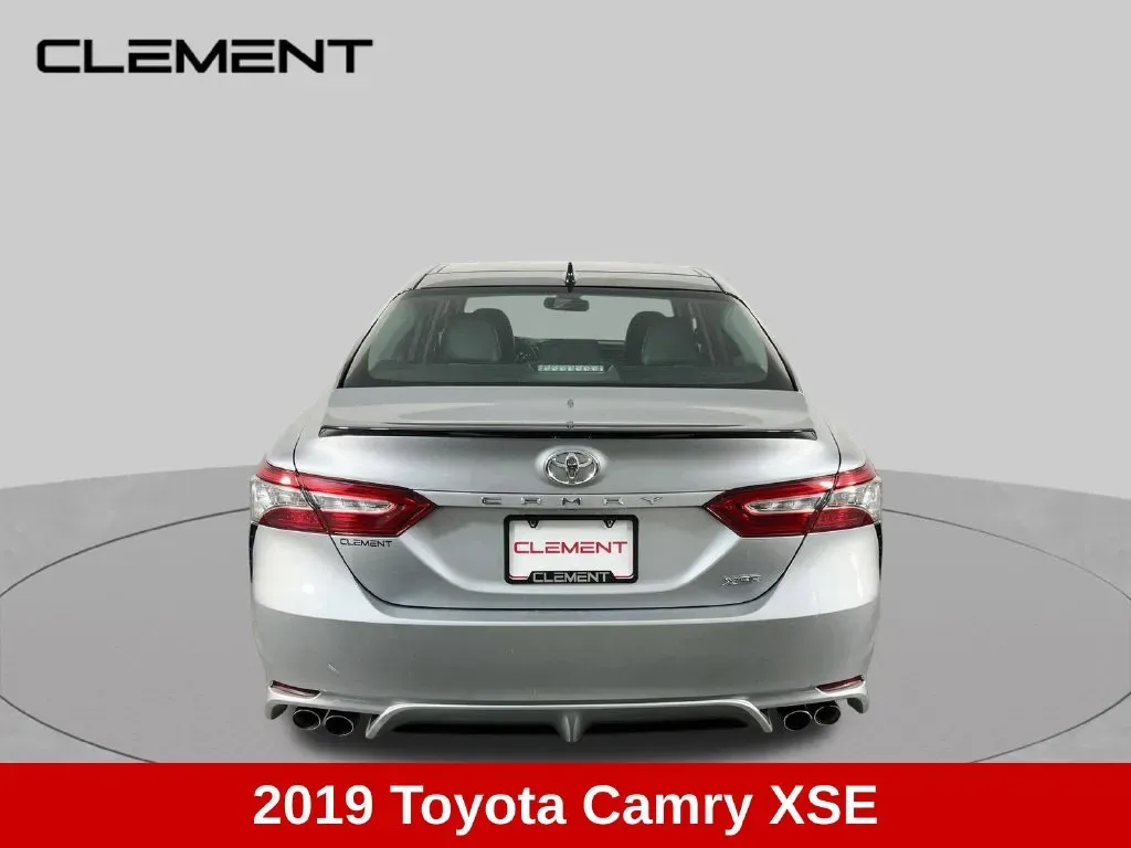 Toyota Camry photo 7