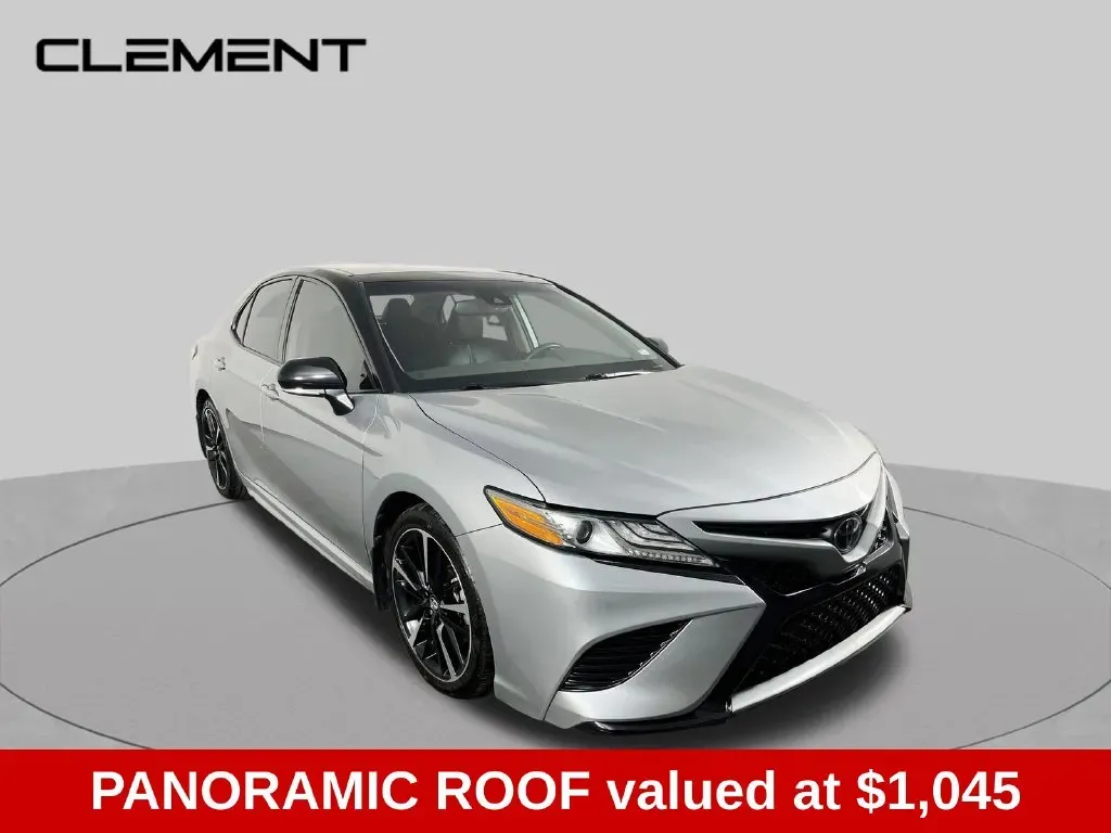 Toyota Camry photo 3