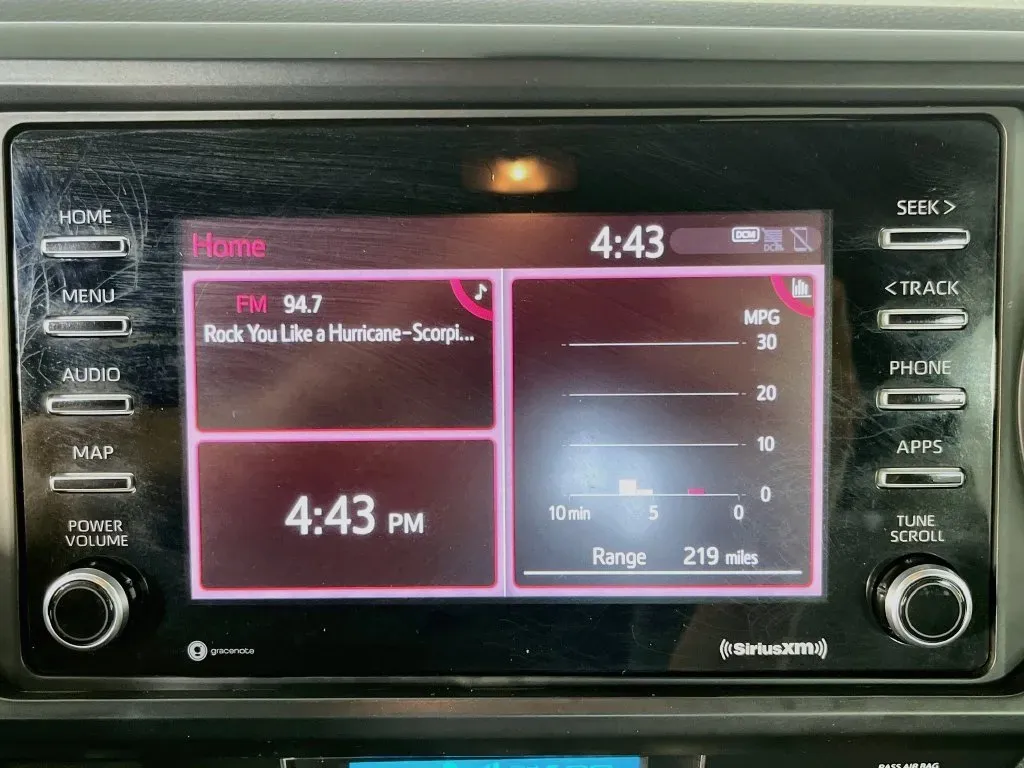 Toyota Tacoma photo 17