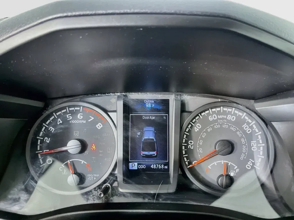 Toyota Tacoma photo 16