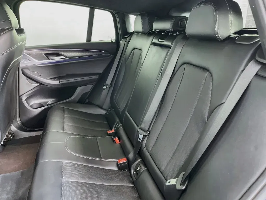 BMW X4 photo 26