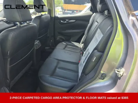 More photos of 2022 Nissan Rogue Sport SL at Clement Supercenter, MO
