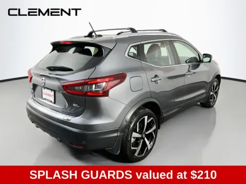 More photos of 2022 Nissan Rogue Sport SL at Clement Supercenter, MO