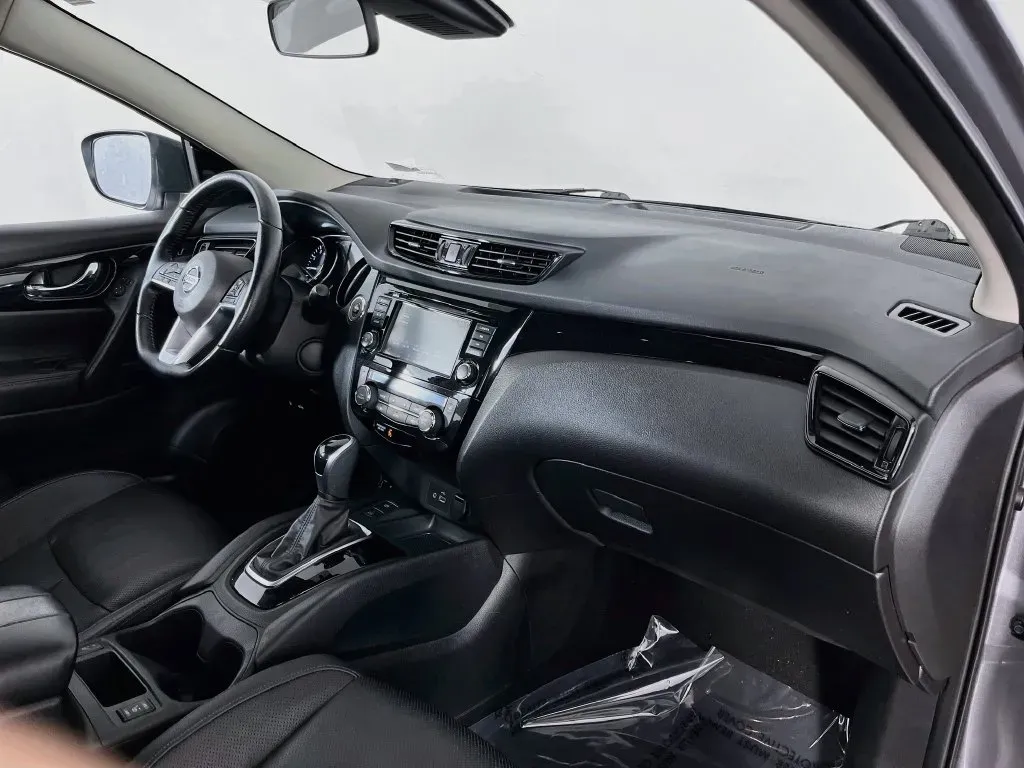 Nissan Rogue Sport photo 25