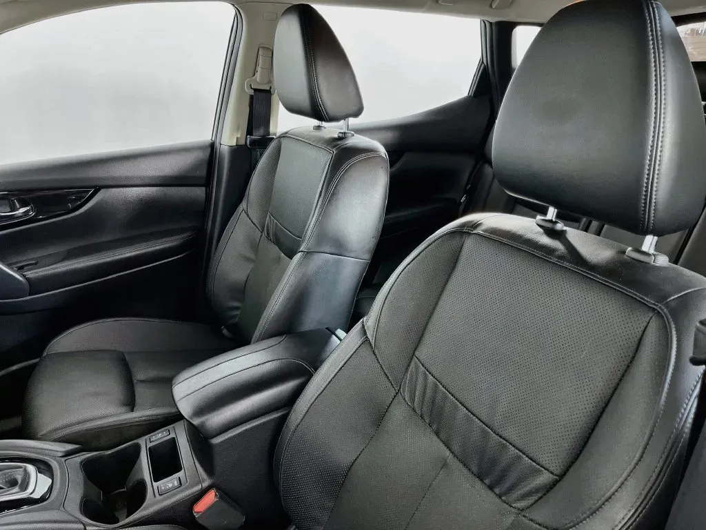 Nissan Rogue Sport photo 21