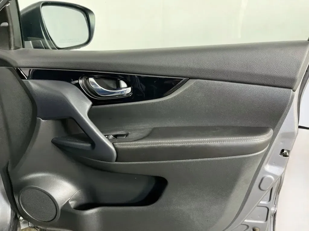Nissan Rogue Sport photo 26