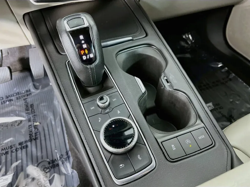 Cadillac XT4 photo 21