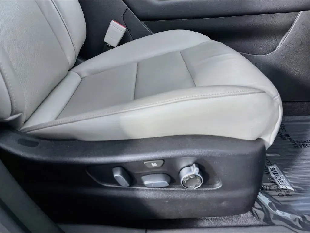 Cadillac XT4 photo 32