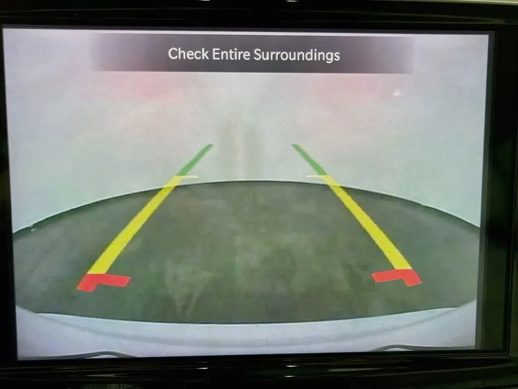 Chrysler Pacifica photo 17