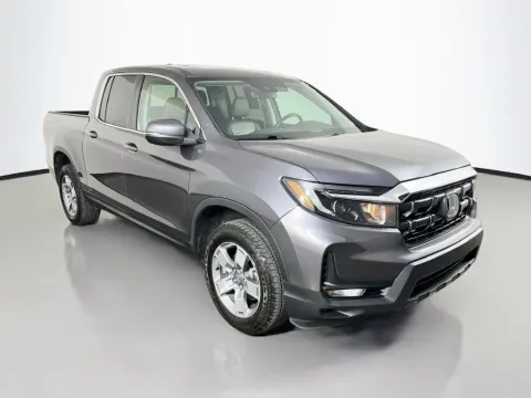 More photos of 2025 Honda Ridgeline RTL at Clement Supercenter, MO