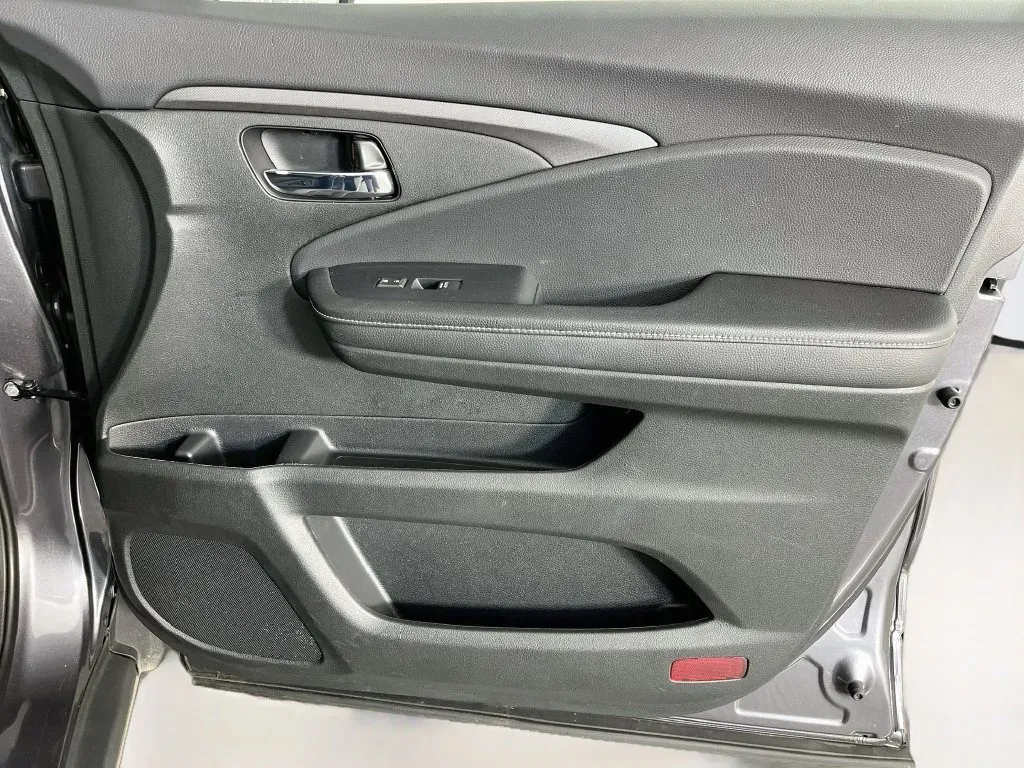 Honda Ridgeline photo 33