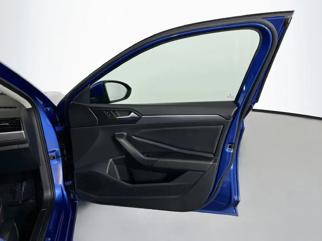 Volkswagen Jetta photo 28