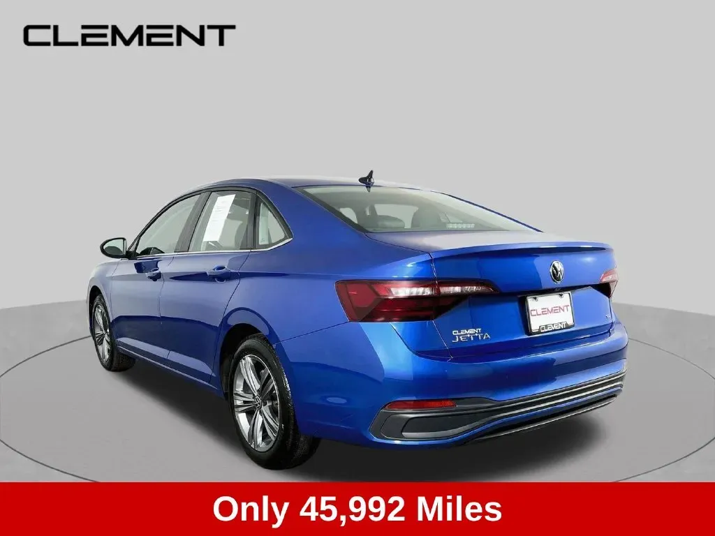 Volkswagen Jetta photo 8