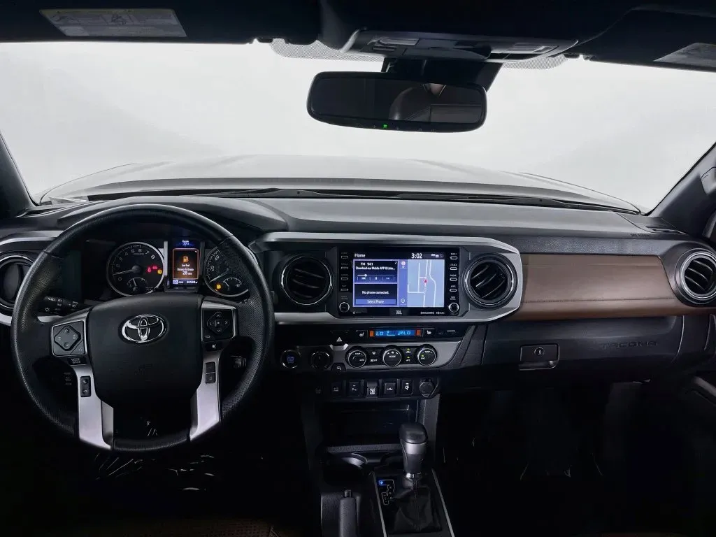 Toyota Tacoma photo 10