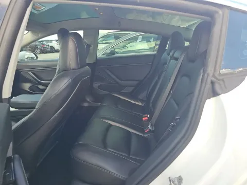 More photos of 2020 Tesla Model 3 Long Range at Clement Supercenter, MO