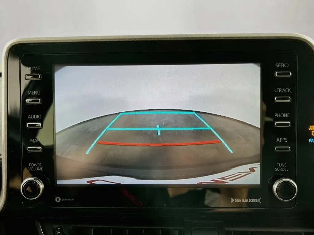 Toyota C-HR photo 15