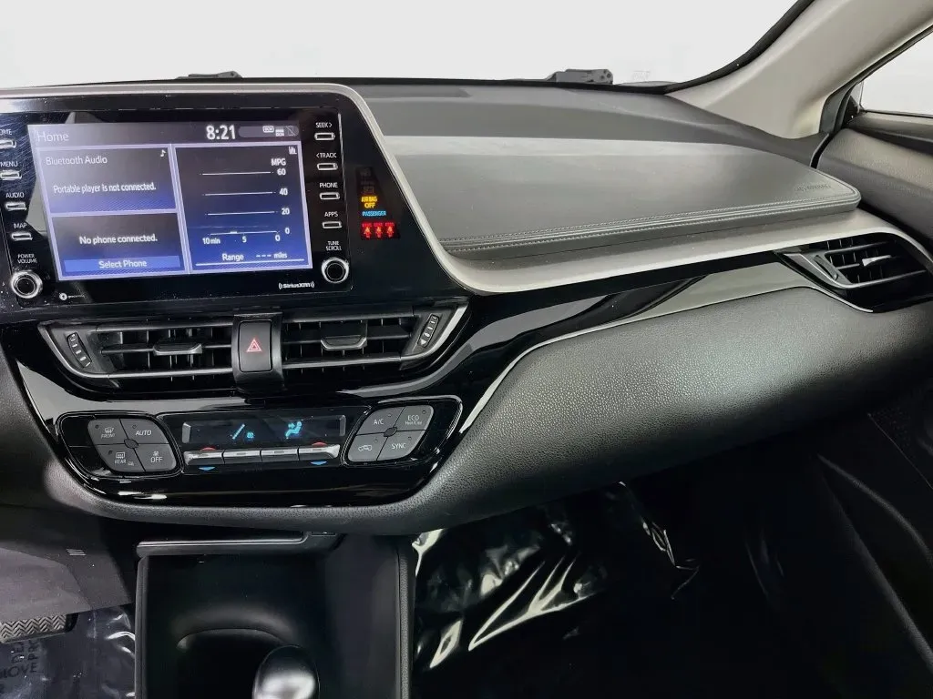 Toyota C-HR photo 16