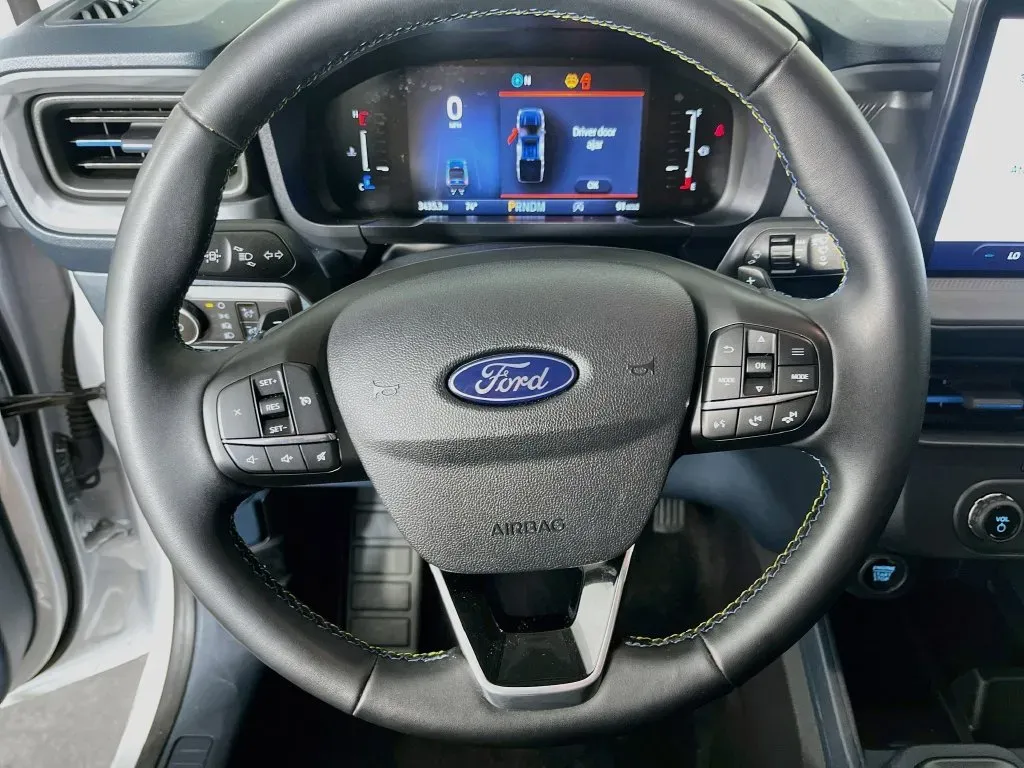 Ford Maverick photo 13