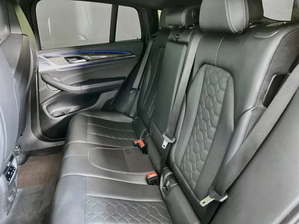 BMW X4 photo 31