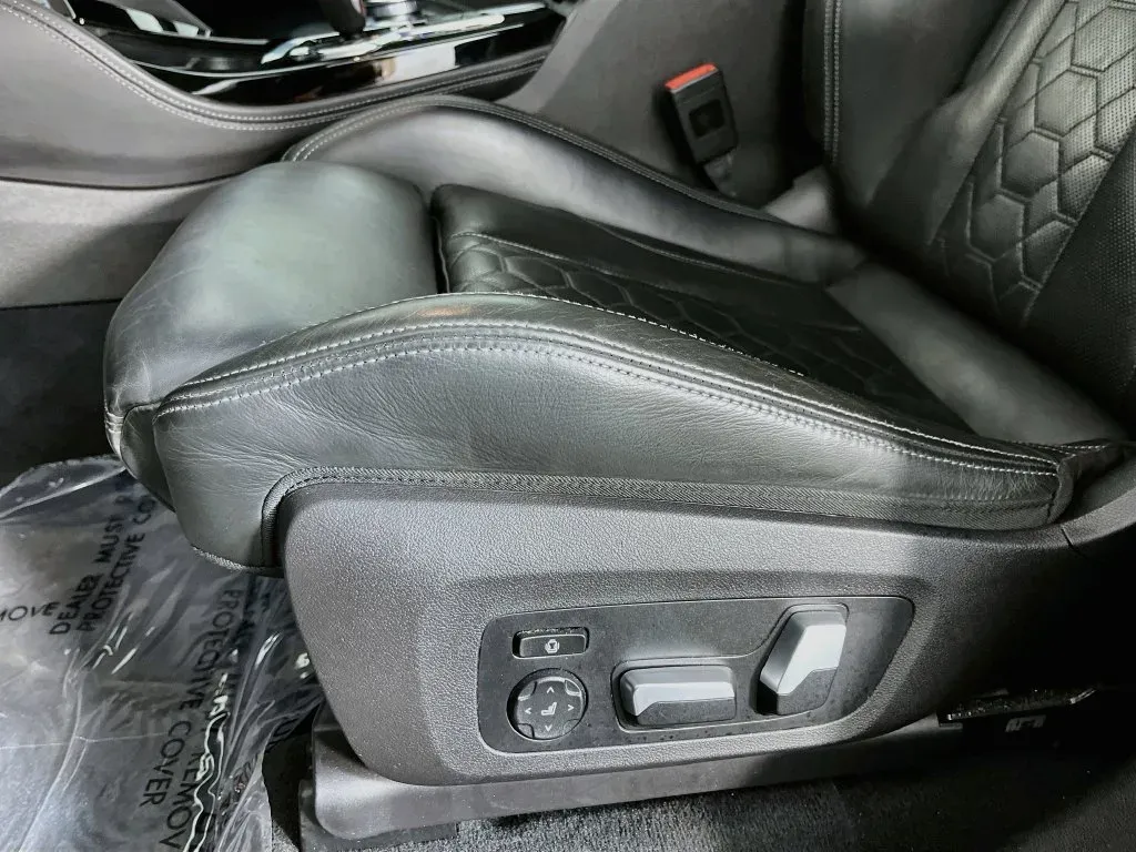 BMW X4 photo 28