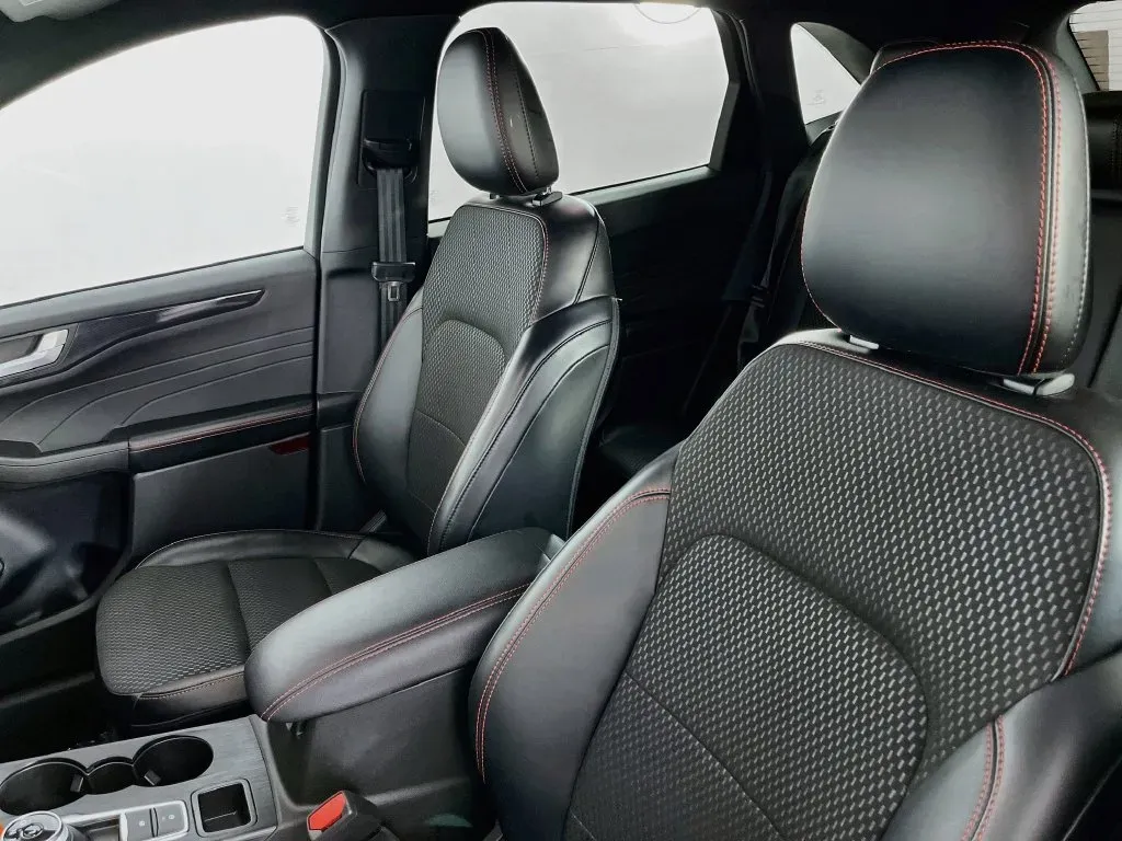 Ford Escape photo 23