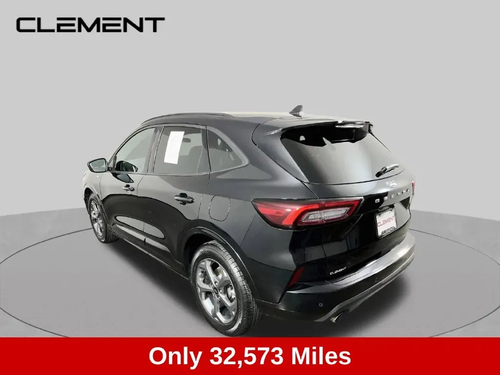 Ford Escape photo 8
