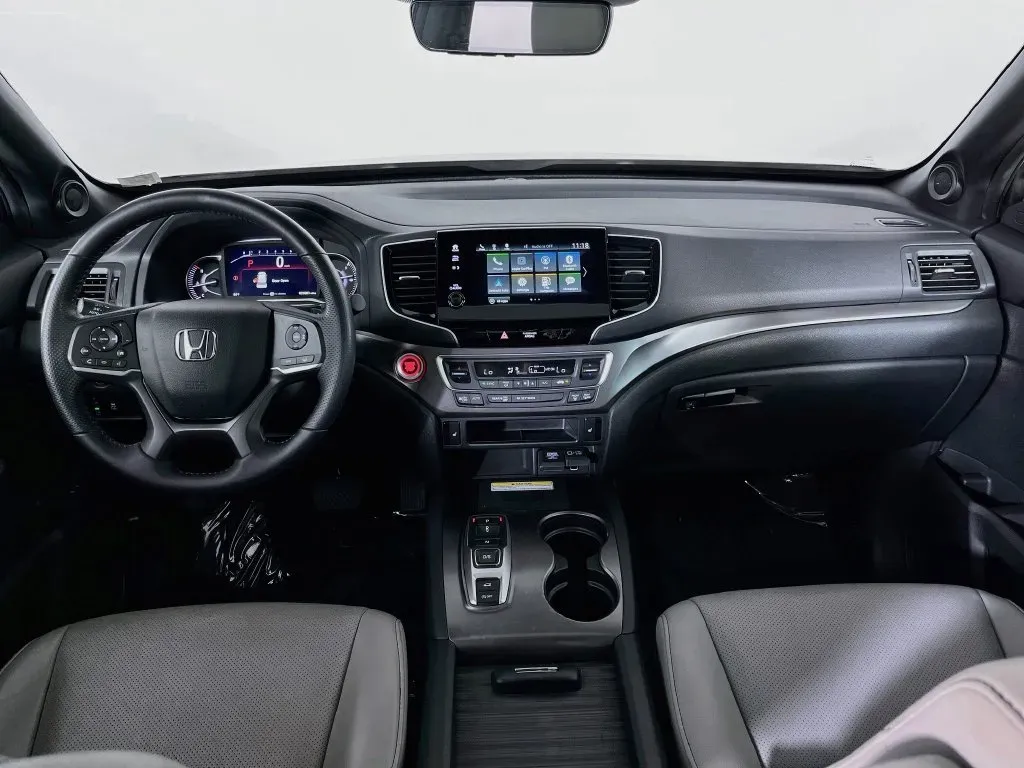 Honda Passport photo 10