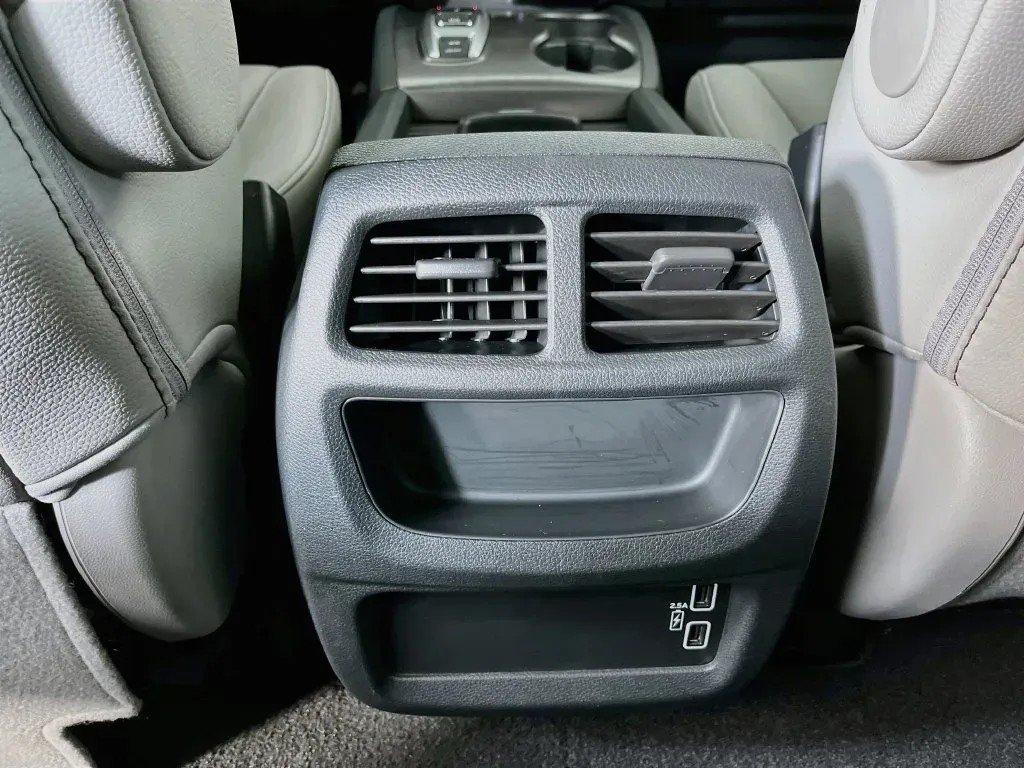 Honda Passport photo 29