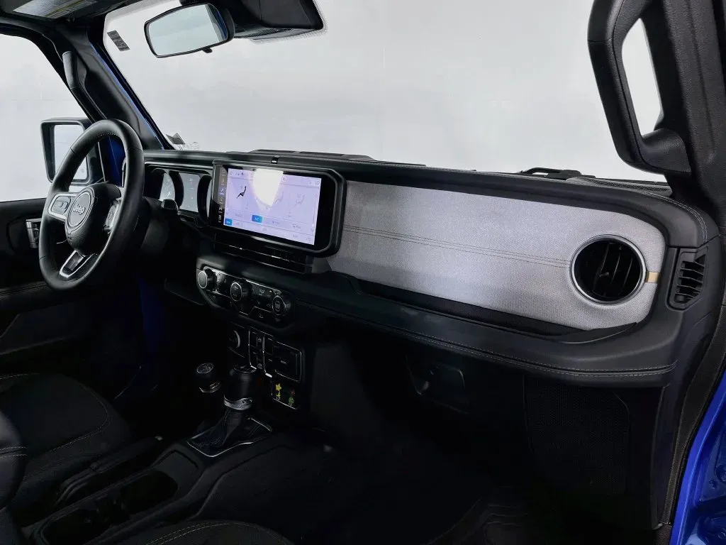 Jeep Wrangler photo 34