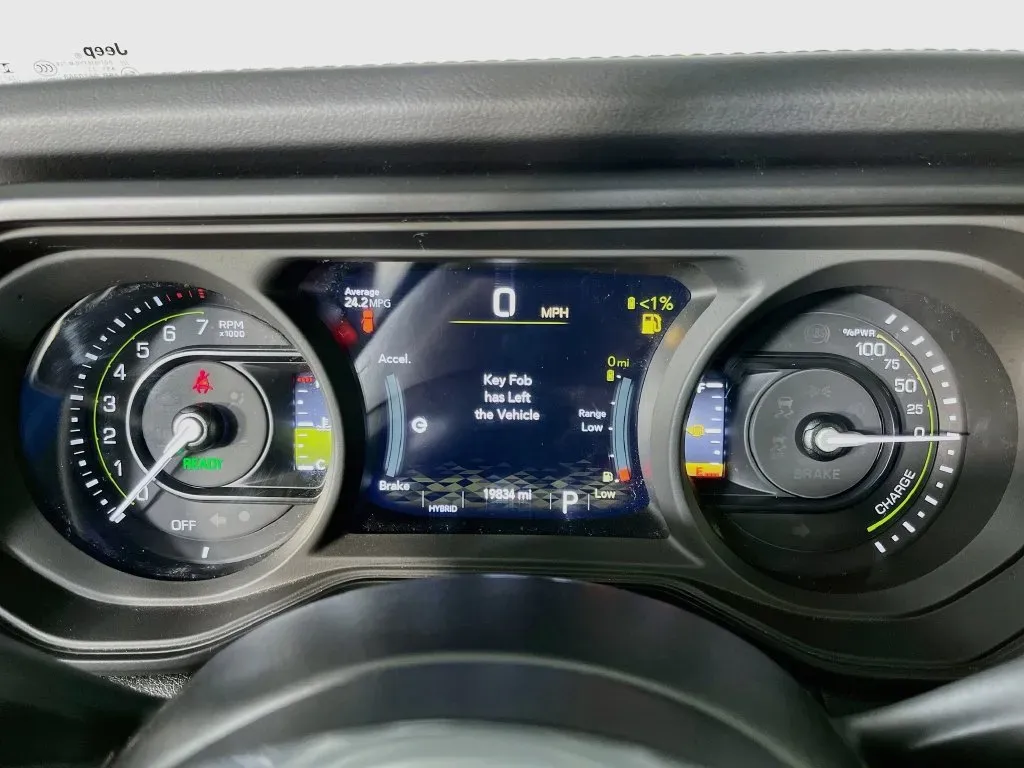 Jeep Wrangler photo 17
