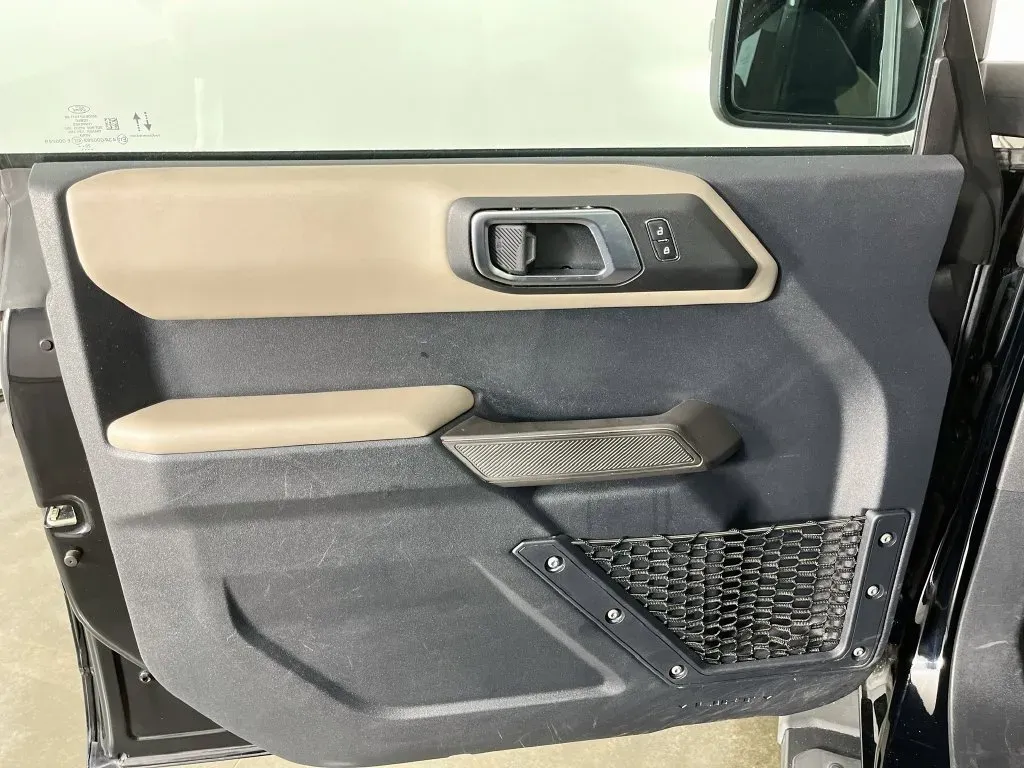 Ford Bronco photo 24