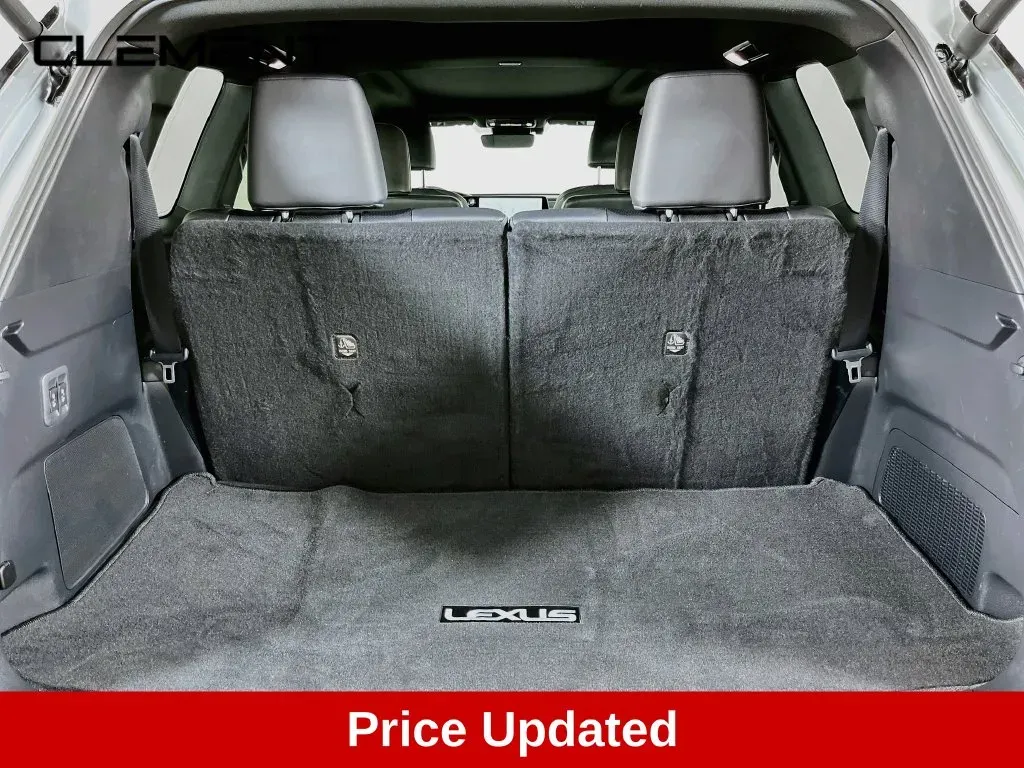 Lexus TX photo 9