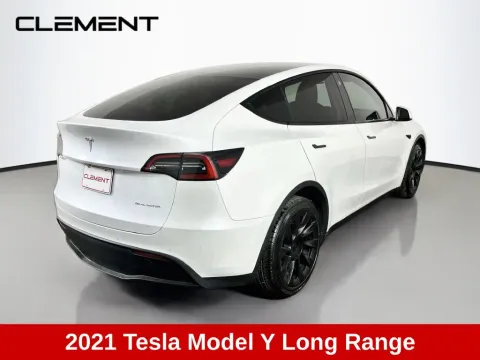 More photos of 2021 Tesla Model Y Long Range at Clement Supercenter, MO