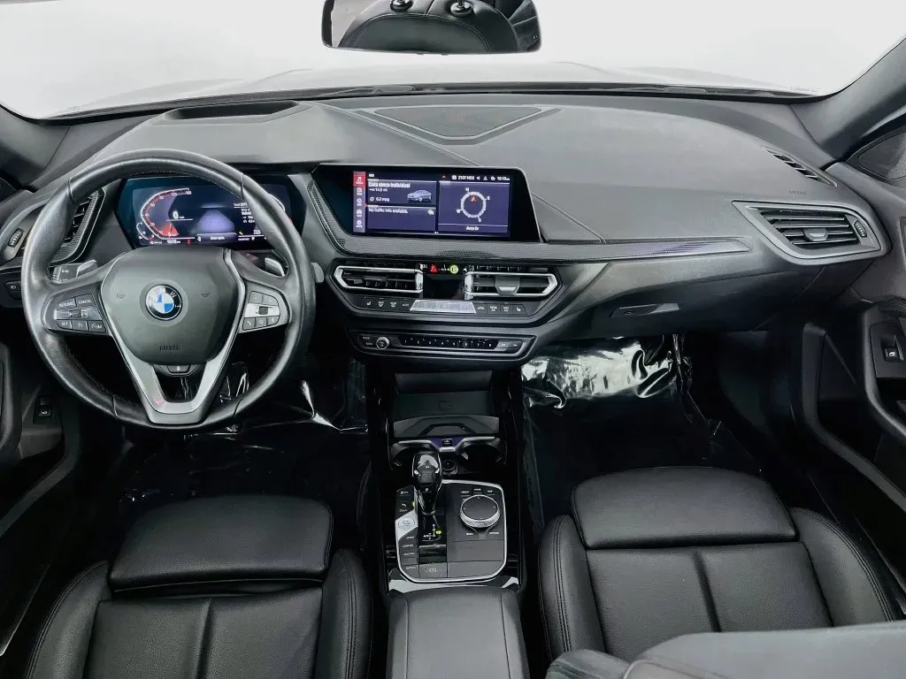 BMW 2 Series photo 10
