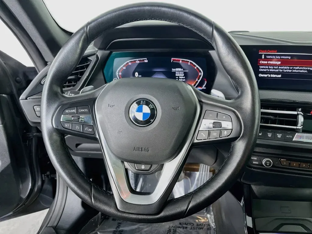 BMW 2 Series photo 13