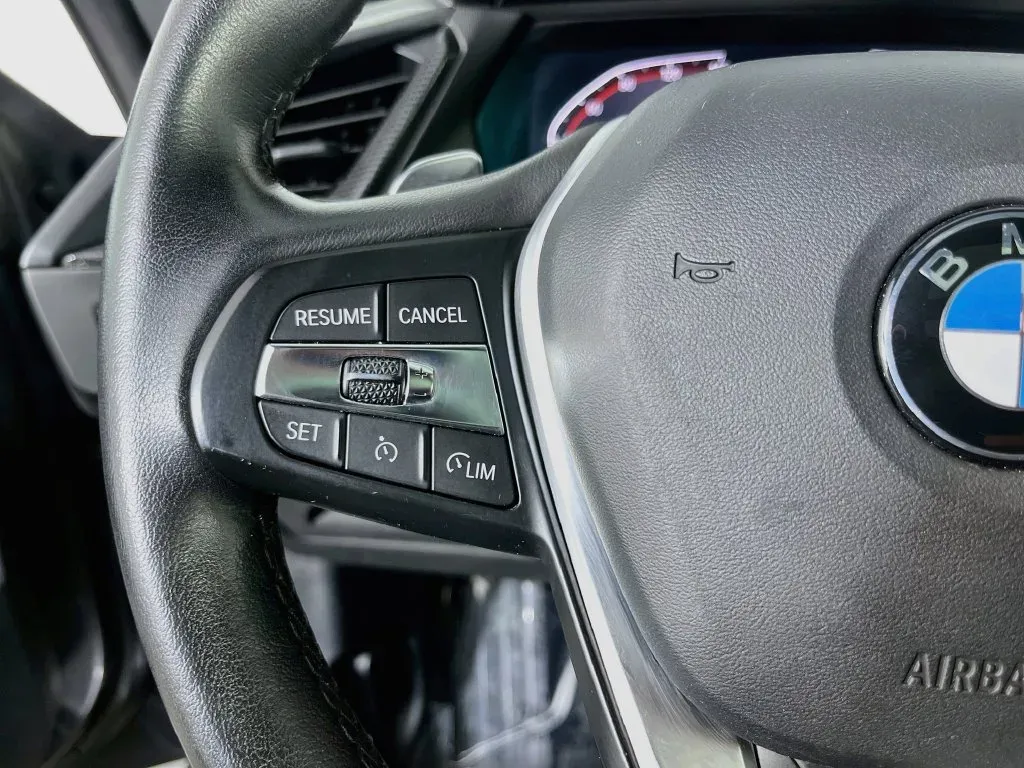 BMW 2 Series photo 14