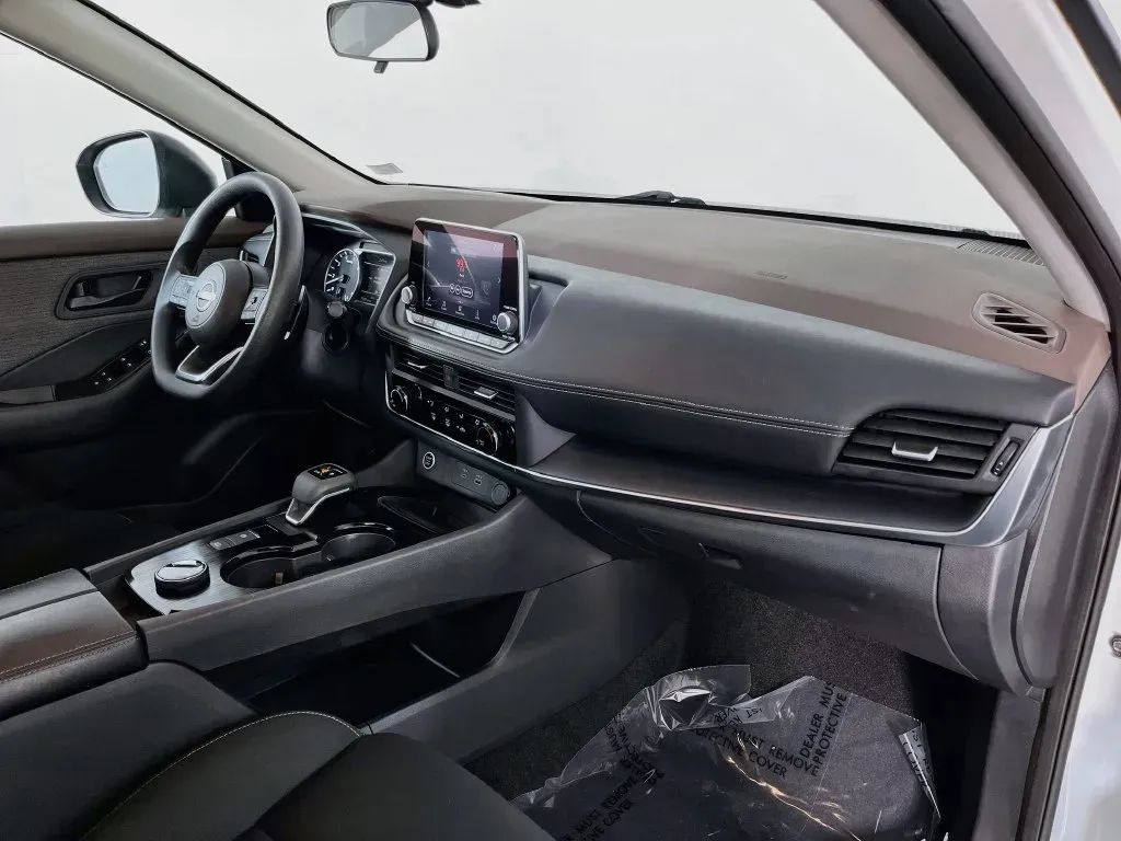 Nissan Rogue photo 29